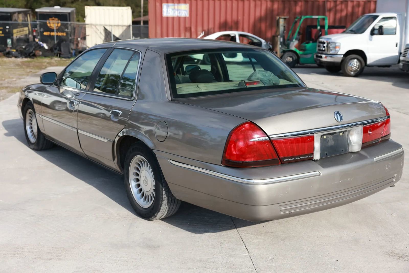 Used 2002 Mercury Grand Marquis LS image 4