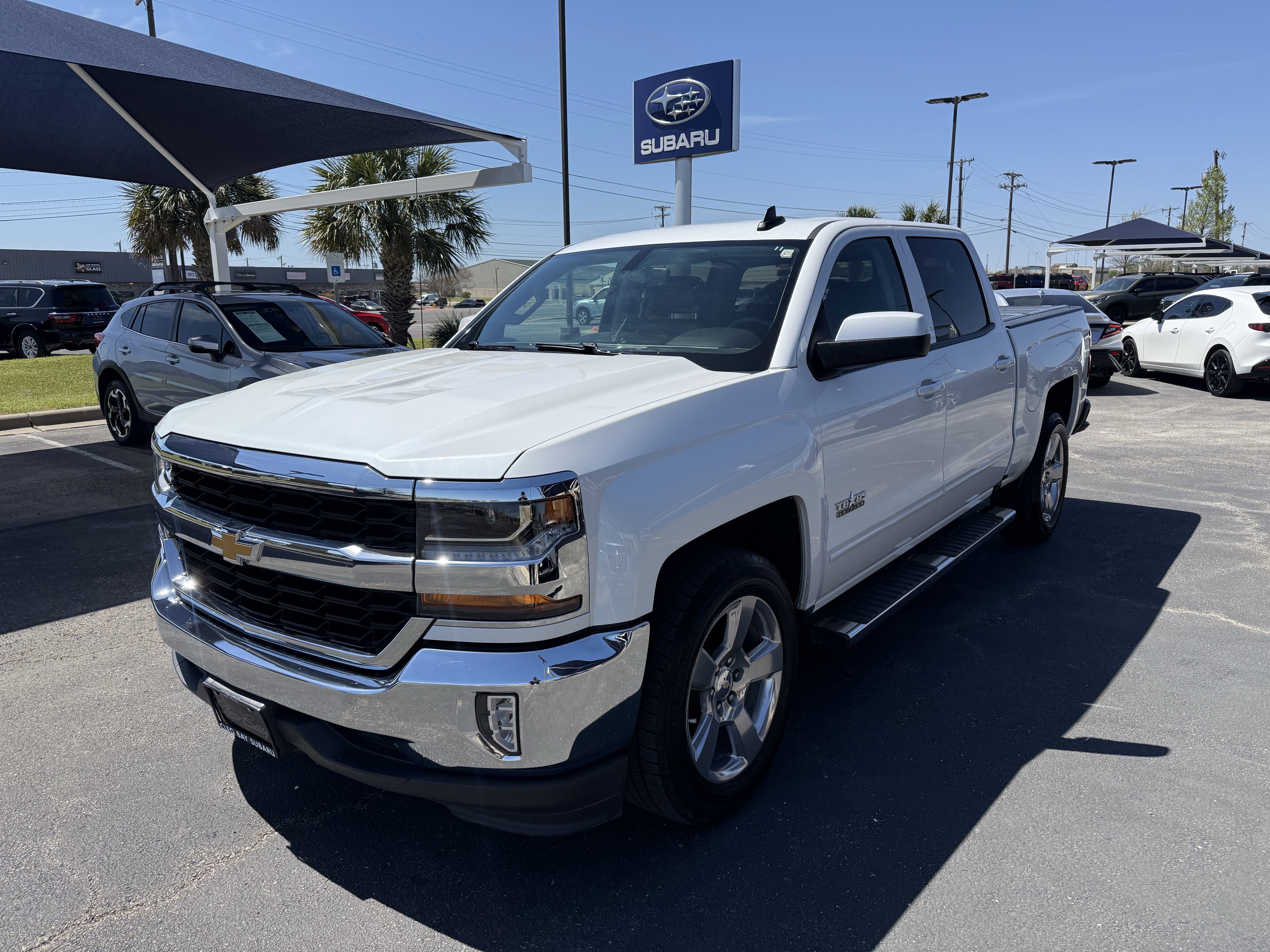 Used 2018 Chevrolet Silverado 1500 LT w/ Texas Edition image 3