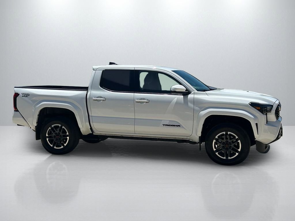 Used 2024 Toyota Tacoma TRD Sport w/ TRD Sport Upgrade Package AWD/4WD image 4