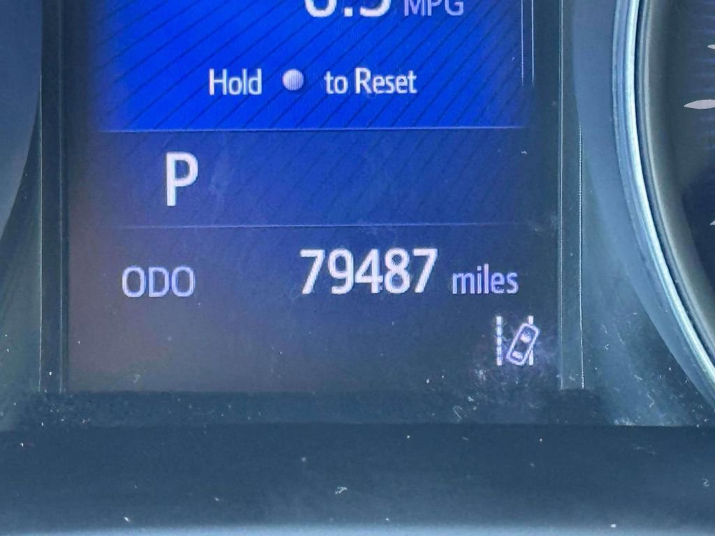 Used 2018 Toyota C-HR XLE image 24