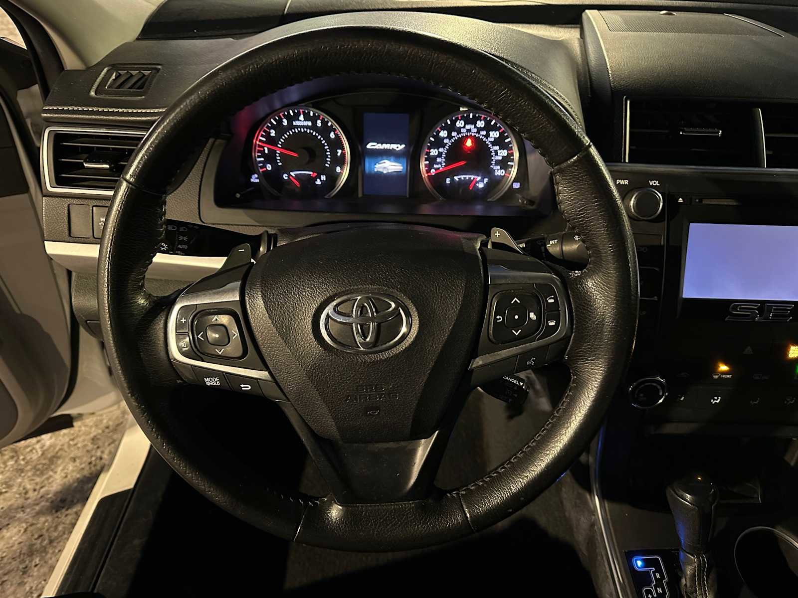 Used 2015 Toyota Camry SE image 23
