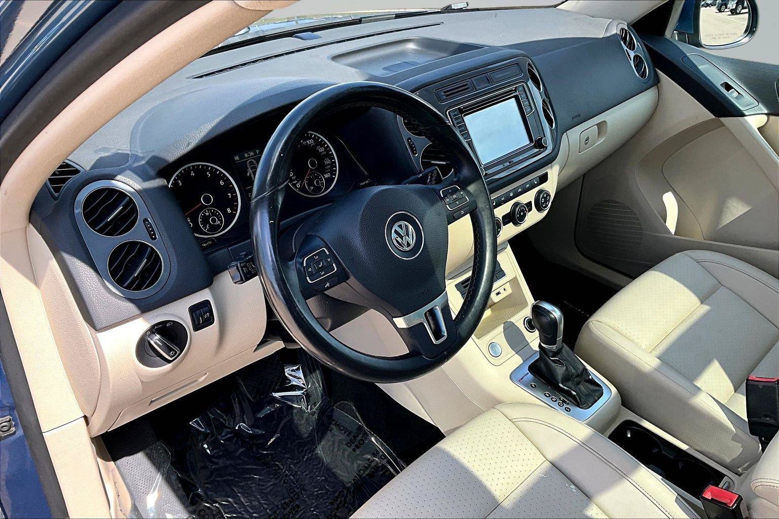 Used 2017 Volkswagen Tiguan Wolfsburg Edition AWD/4WD image 15