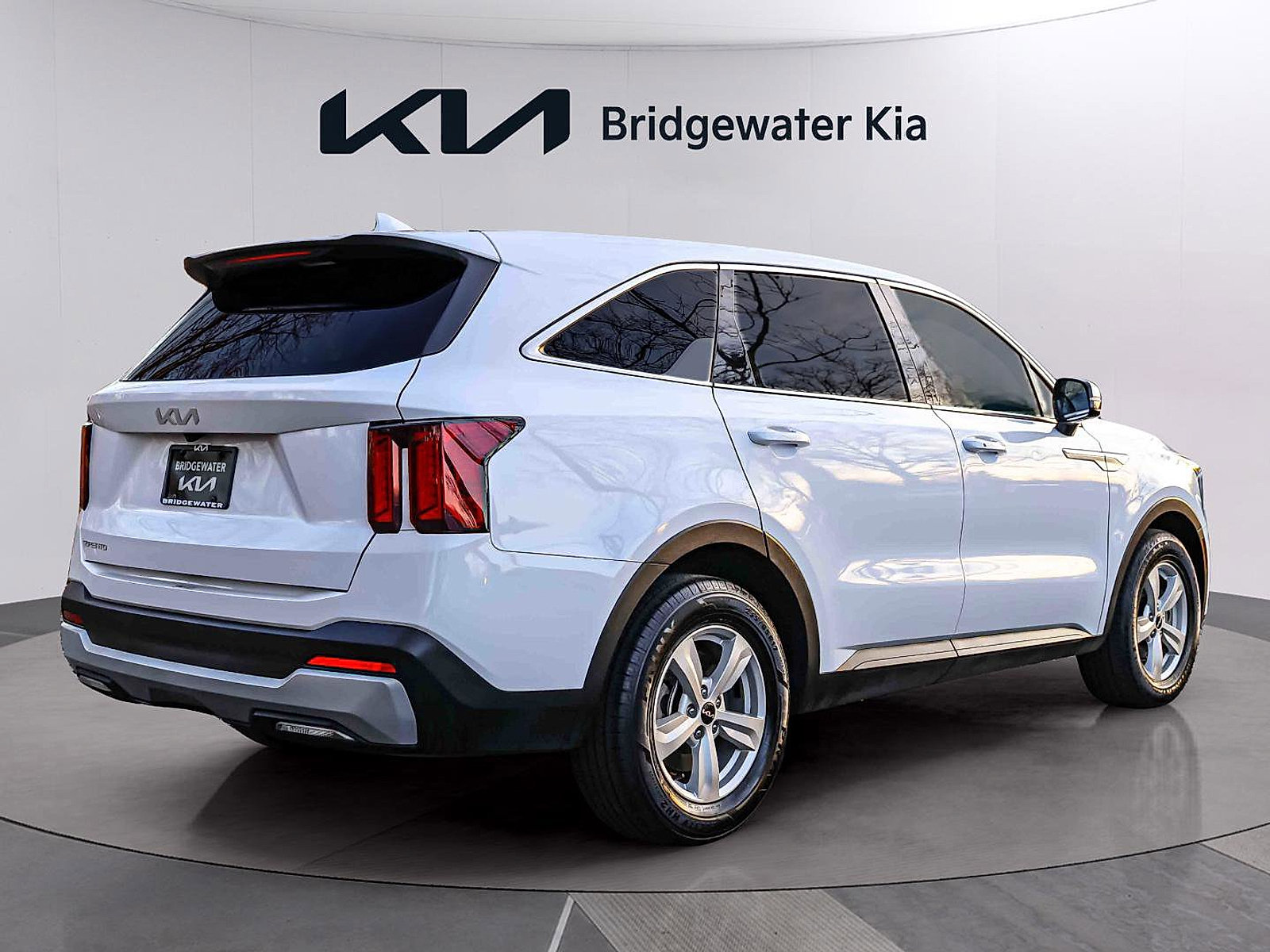 Certified 2024 Kia Sorento LX FWD image 7