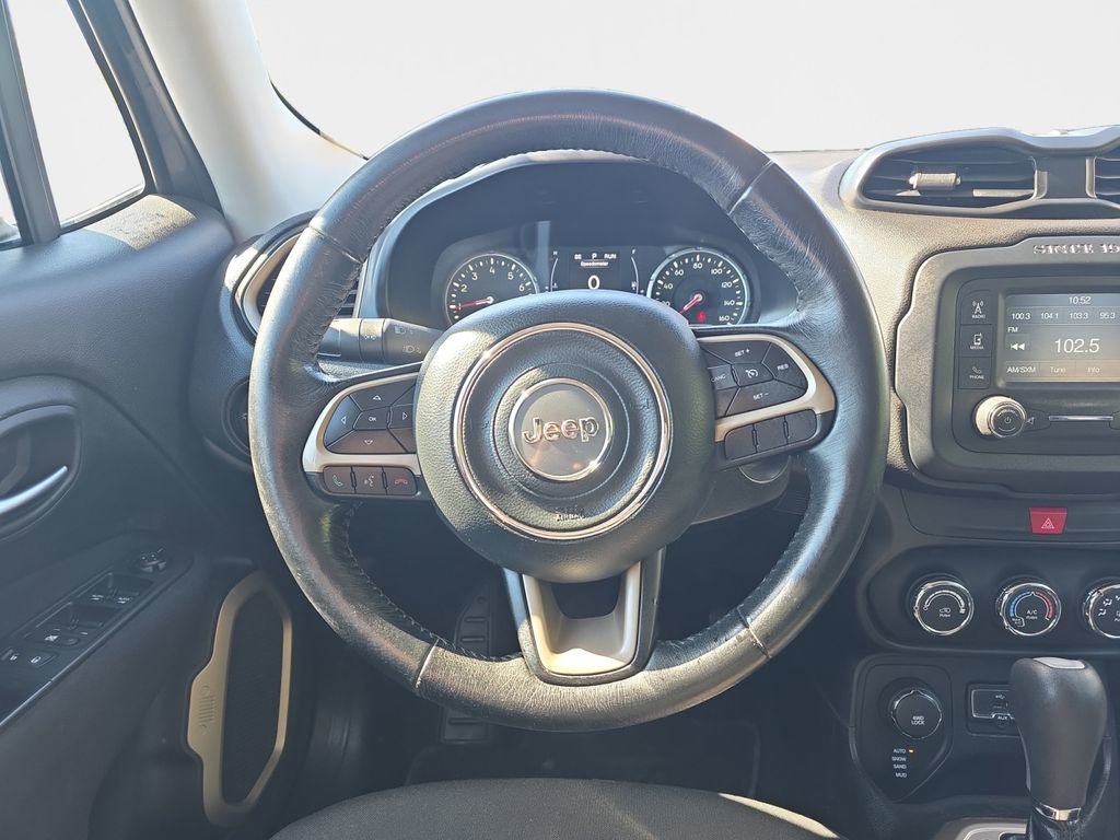 Used 2017 Jeep Renegade Latitude image 11