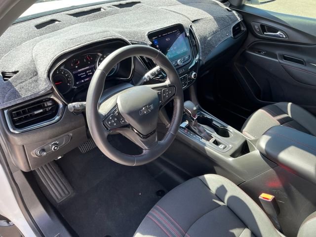 Used 2022 Chevrolet Equinox RS w/ Infotainment Package image 4