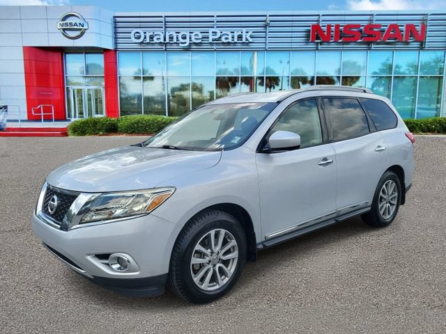 Used 2016 Nissan Pathfinder SL w/ SL Tech Package FWD image 4