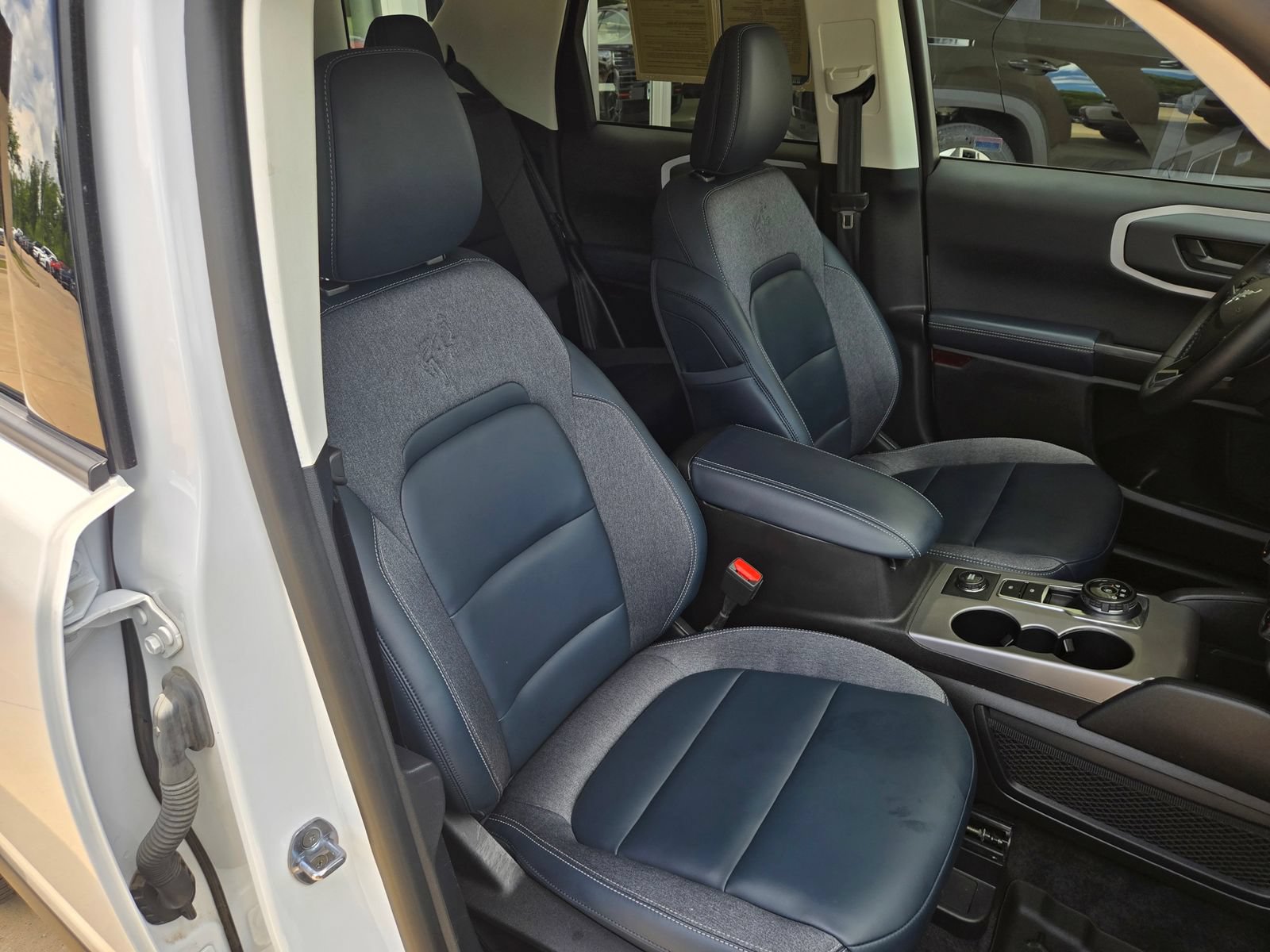 Used 2024 Ford Bronco Sport Outer Banks w/ Tech Package AWD/4WD image 24