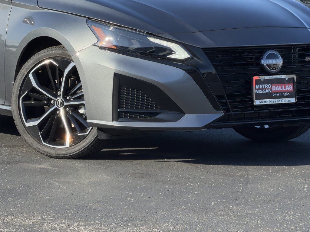 New 2026 Nissan Altima 2.5 SR FWD image 8