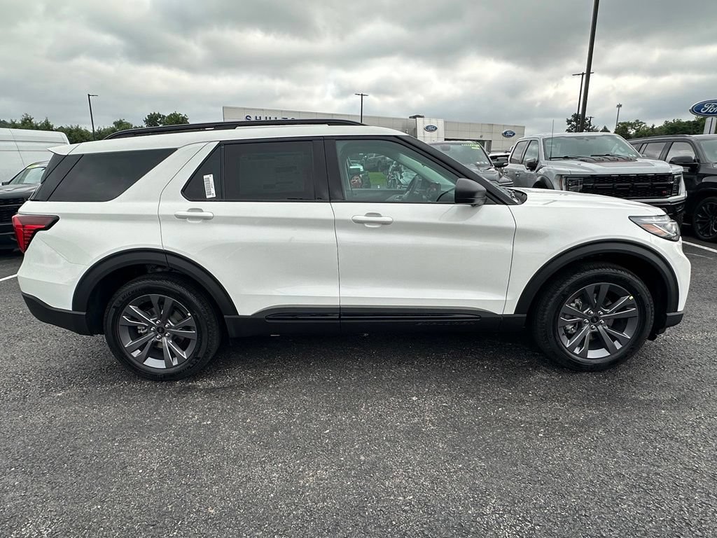 New 2026 Ford Explorer Active w/ Active Comfort Package AWD/4WD image 4