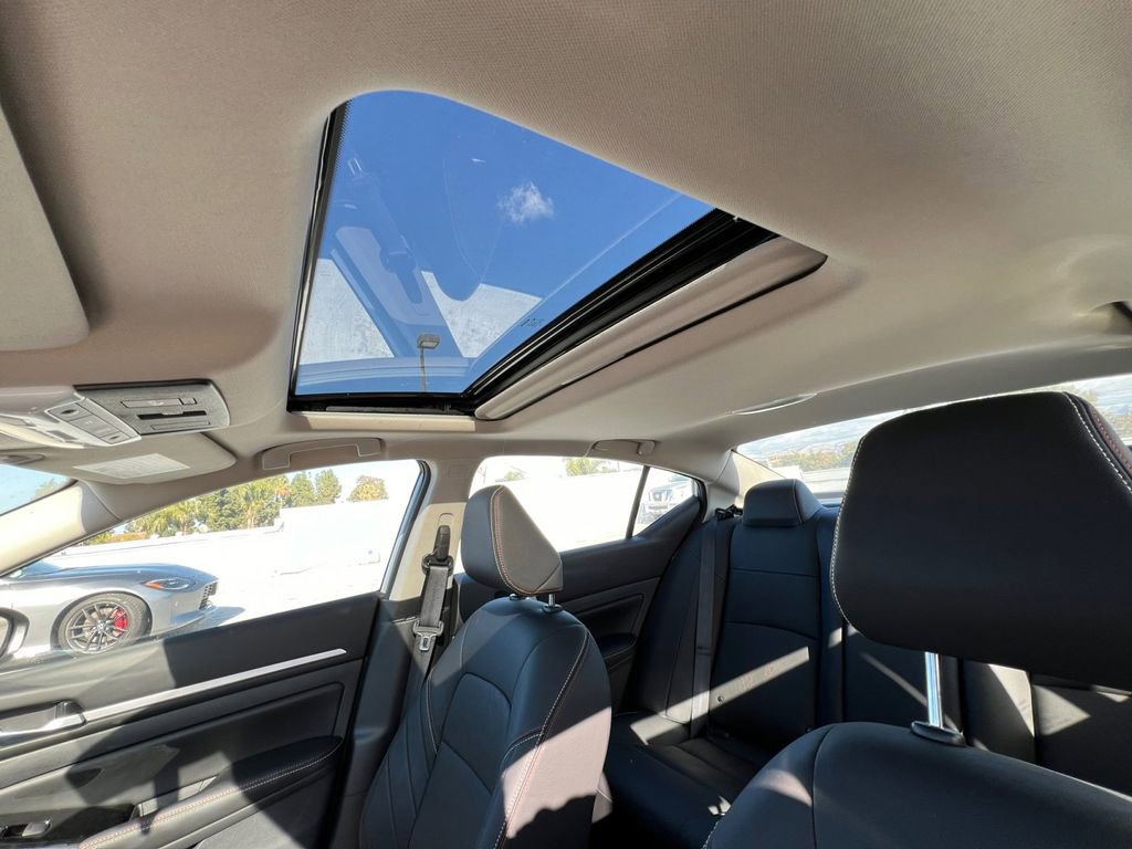 Certified 2024 Nissan Altima 2.5 SR w/ SR Premium Package image 17