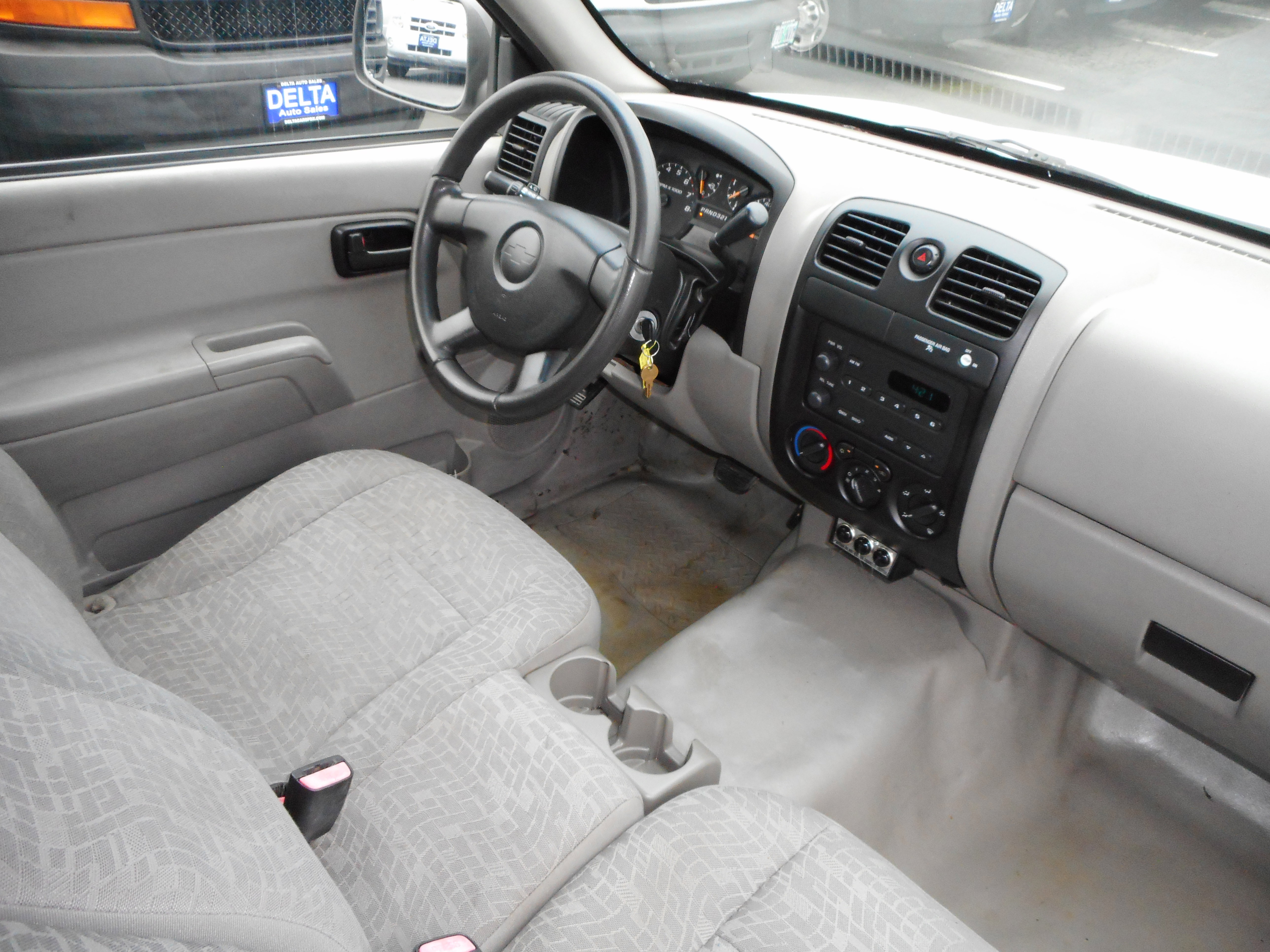 Used 2004 Chevrolet Colorado LS image 23