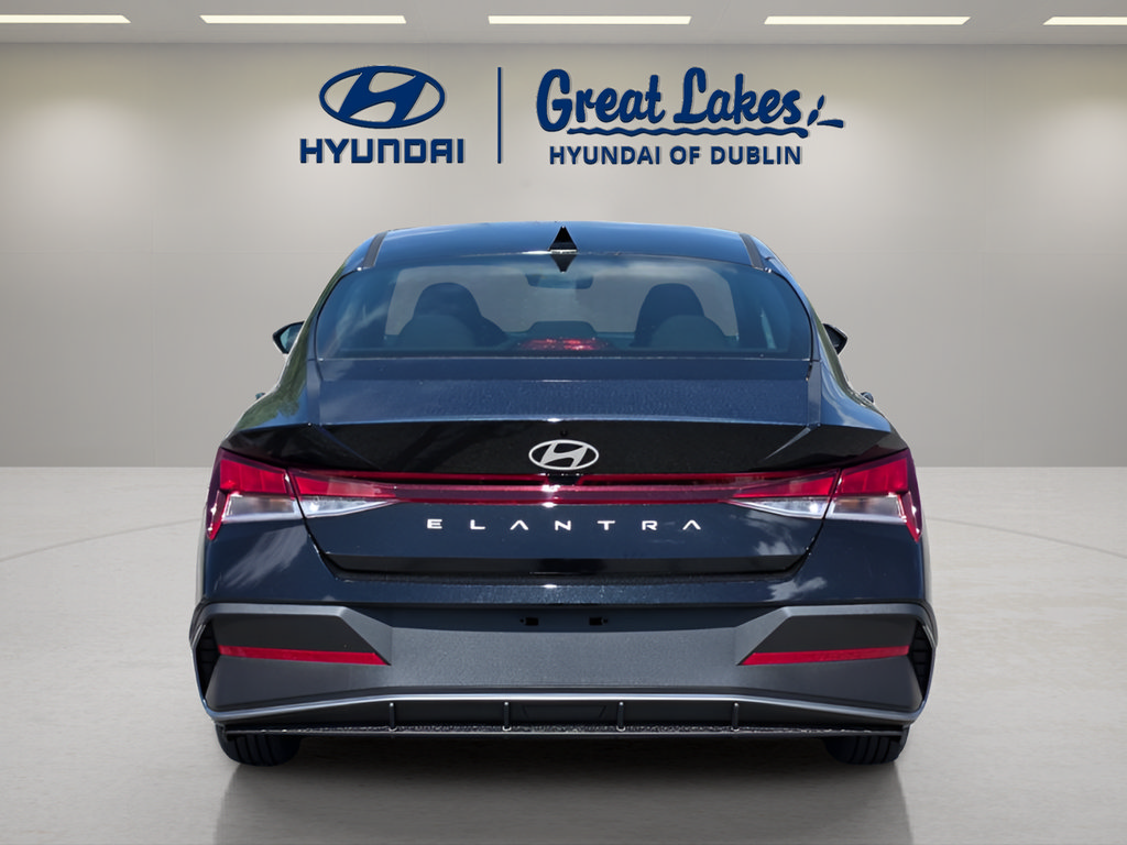 New 2026 Hyundai Elantra SE FWD image 4