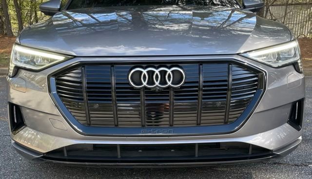 Used 2021 Audi e-tron Premium w/ Convenience Plus Package image 12