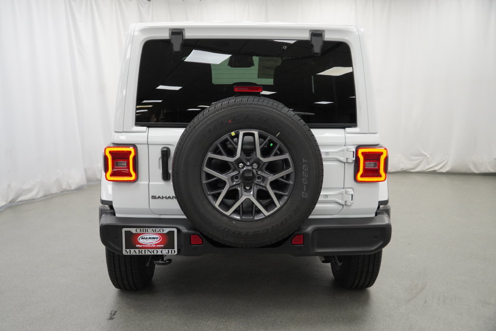 New 2026 Jeep Wrangler Unlimited Sahara AWD/4WD image 10