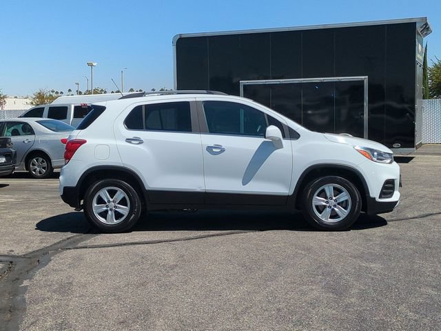 Used 2018 Chevrolet Trax LT w/ LT Convenience Package FWD image 9