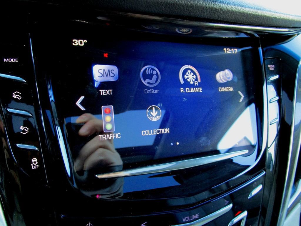 Used 2017 Cadillac Escalade ESV Luxury image 28