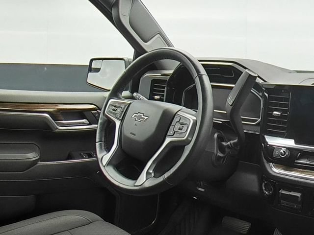 Used 2023 Chevrolet Silverado 1500 RST w/ Z71 Off-Road Package AWD/4WD image 22