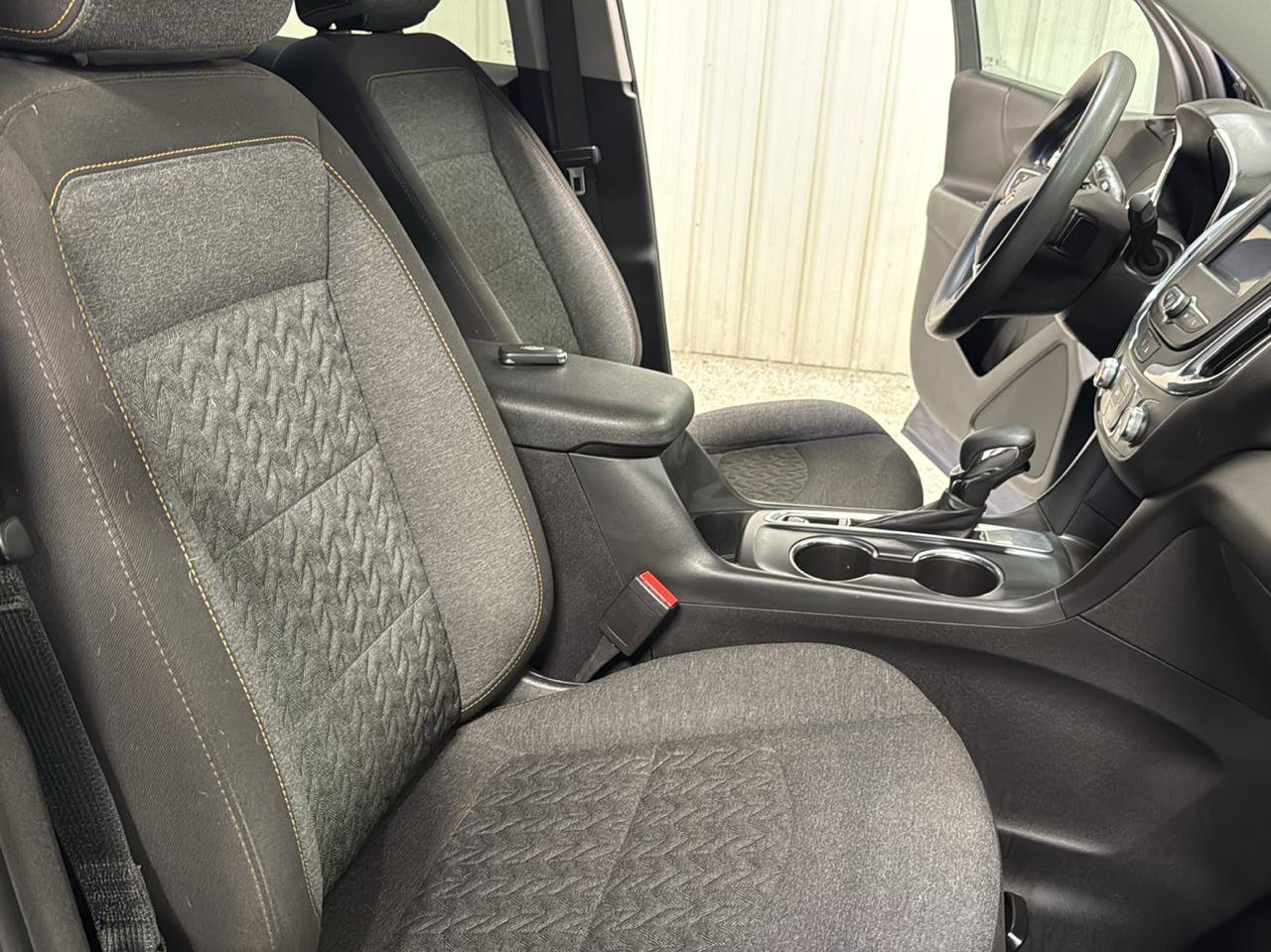 Used 2022 Chevrolet Equinox LT FWD image 23