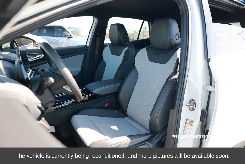 Used 2024 Volkswagen ID.4 Pro image 10