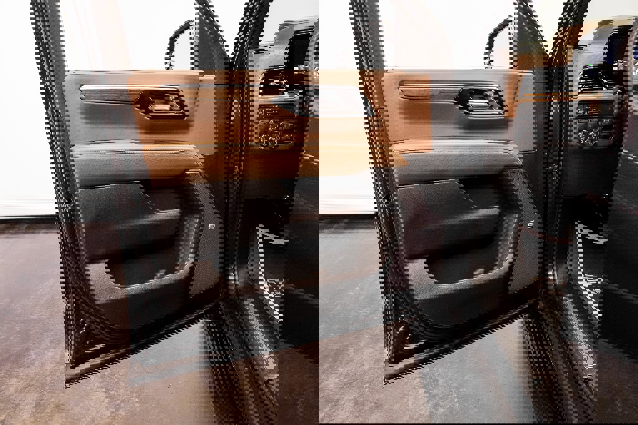 Used 2025 Chevrolet Tahoe High Country image 24