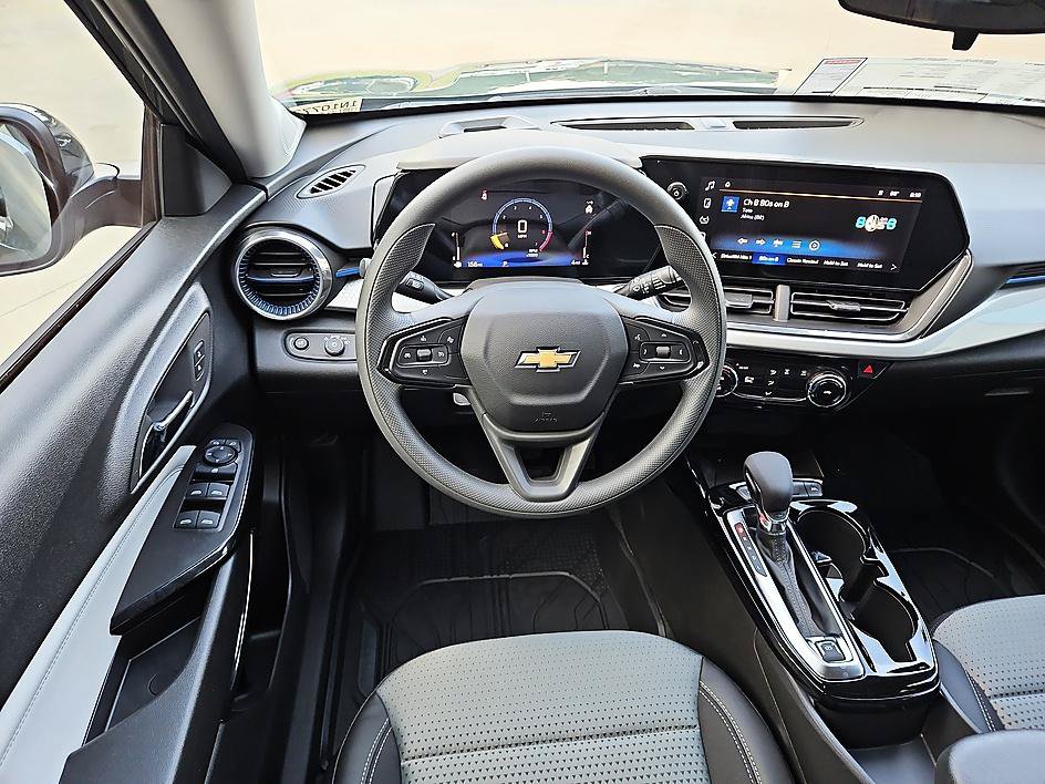 New 2026 Chevrolet Trax LT w/ Sunroof Package FWD image 12