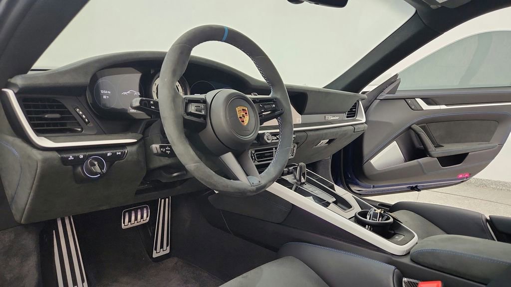Used 2024 Porsche 911 Dakar AWD/4WD image 32