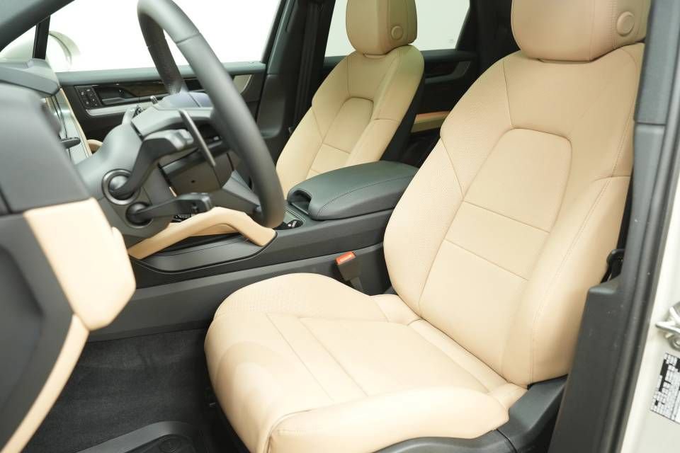 New 2026 Porsche Cayenne image 5