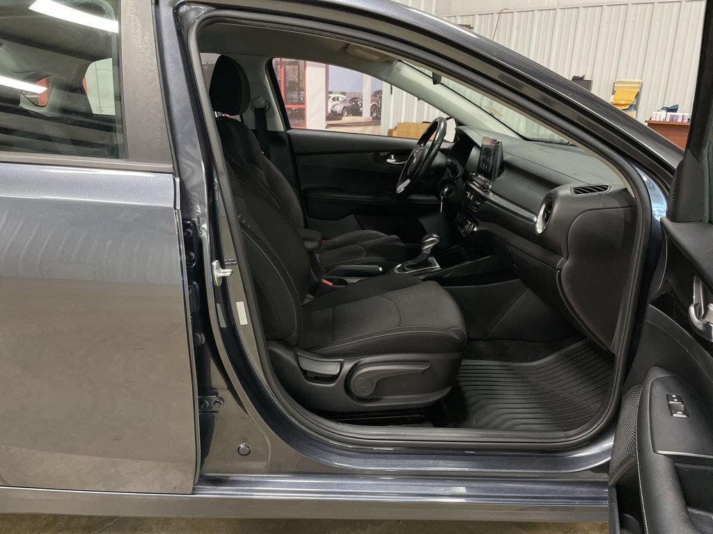 Used 2019 Kia Forte S FWD image 25