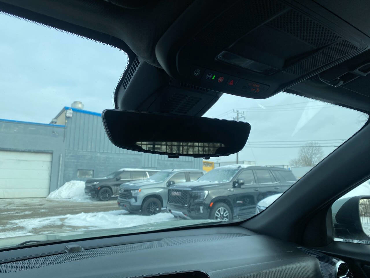 Used 2025 Chevrolet Equinox LT w/ Safety and Technology Package image 16