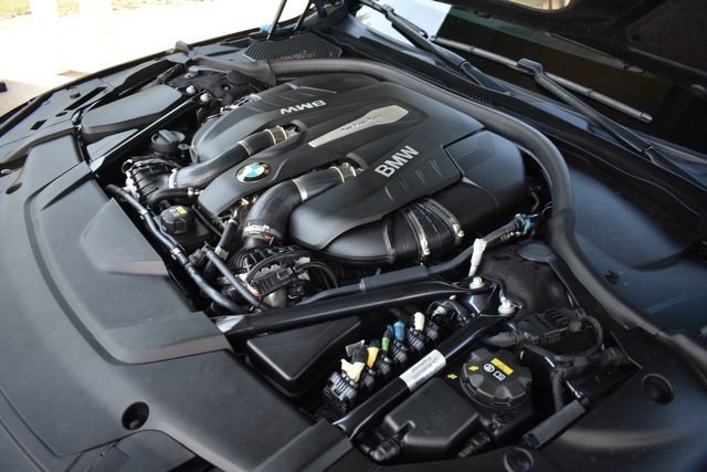 Used 2018 BMW 750i RWD image 30
