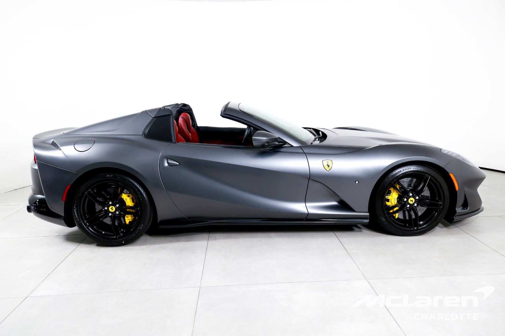 Used 2021 Ferrari 812 GTS RWD image 10