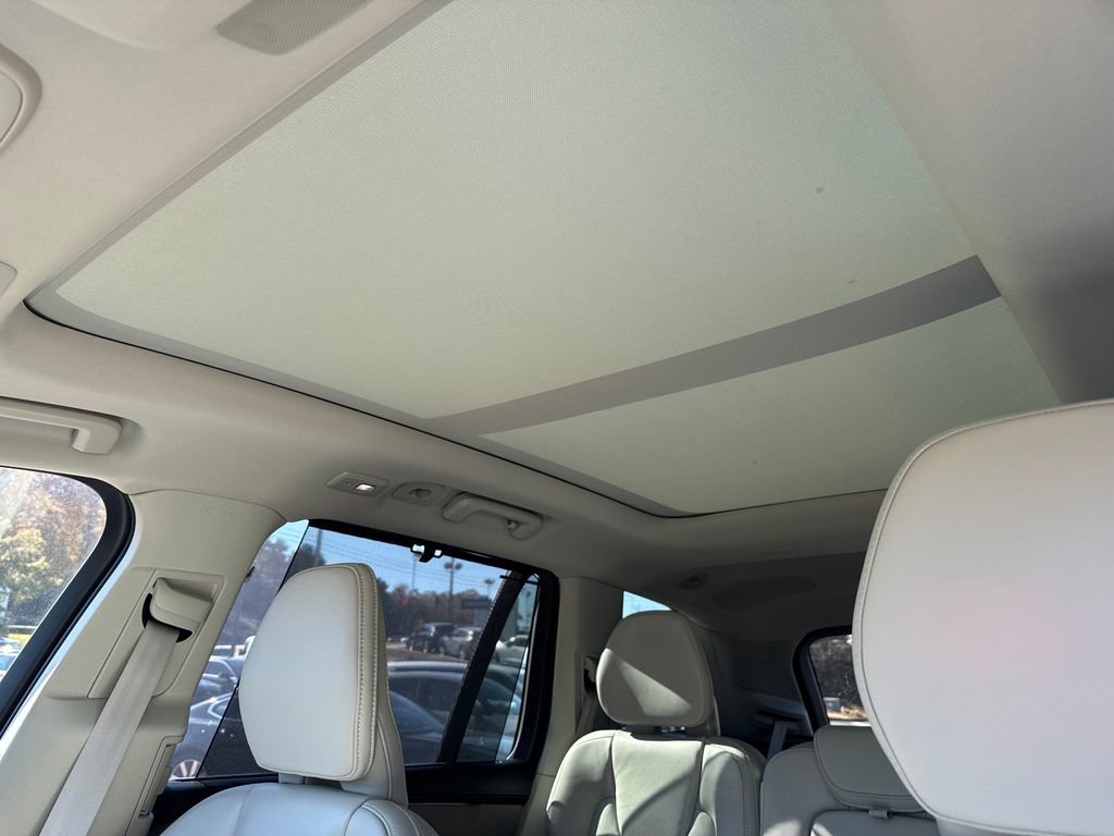 Used 2026 Volvo XC90 B6 Ultra image 25