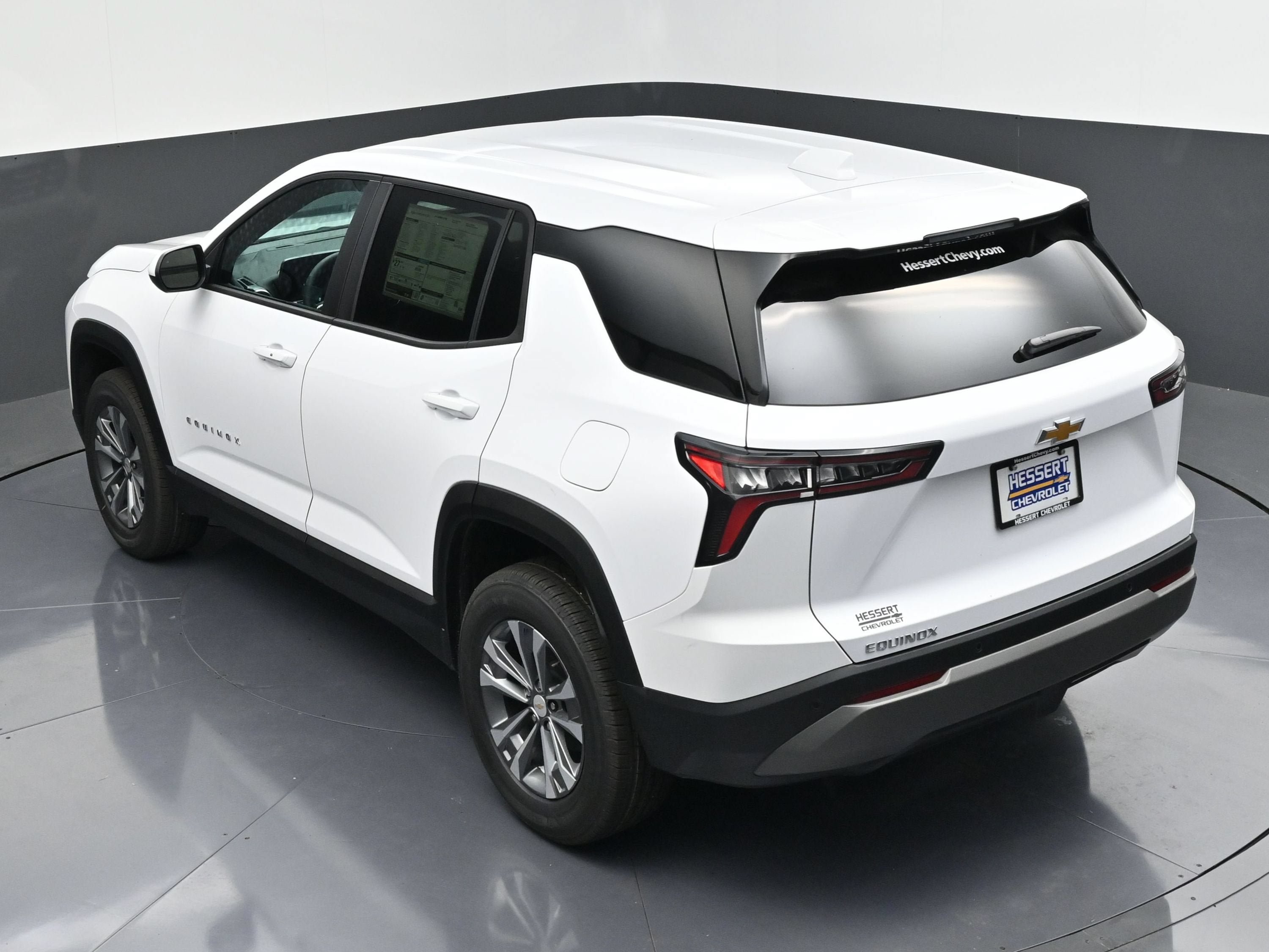 New 2027 Chevrolet Equinox LT w/ Convenience Package II FWD image 49