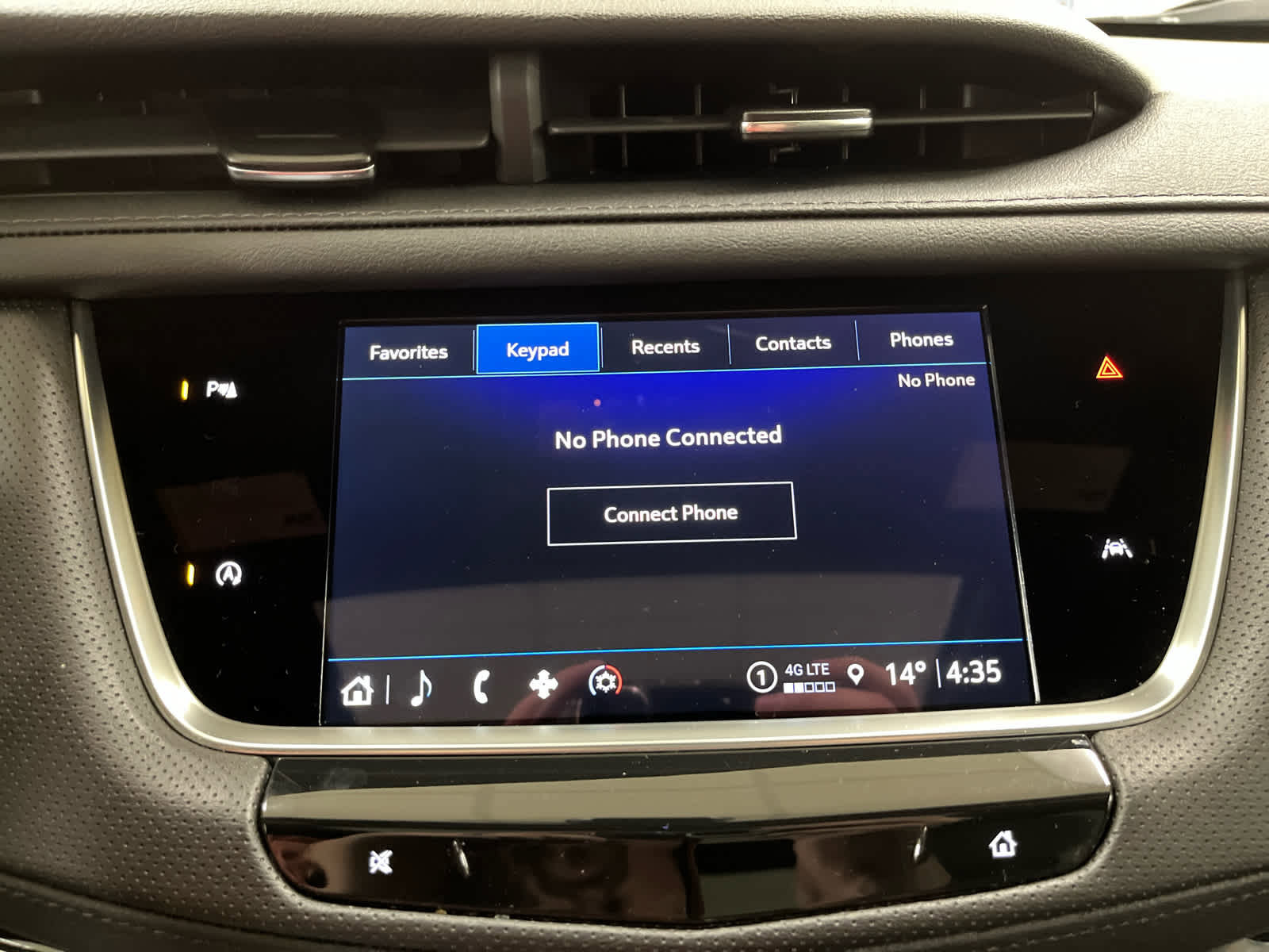 Used 2024 Cadillac XT6 Luxury w/ LPO, Floor Liner Package image 31