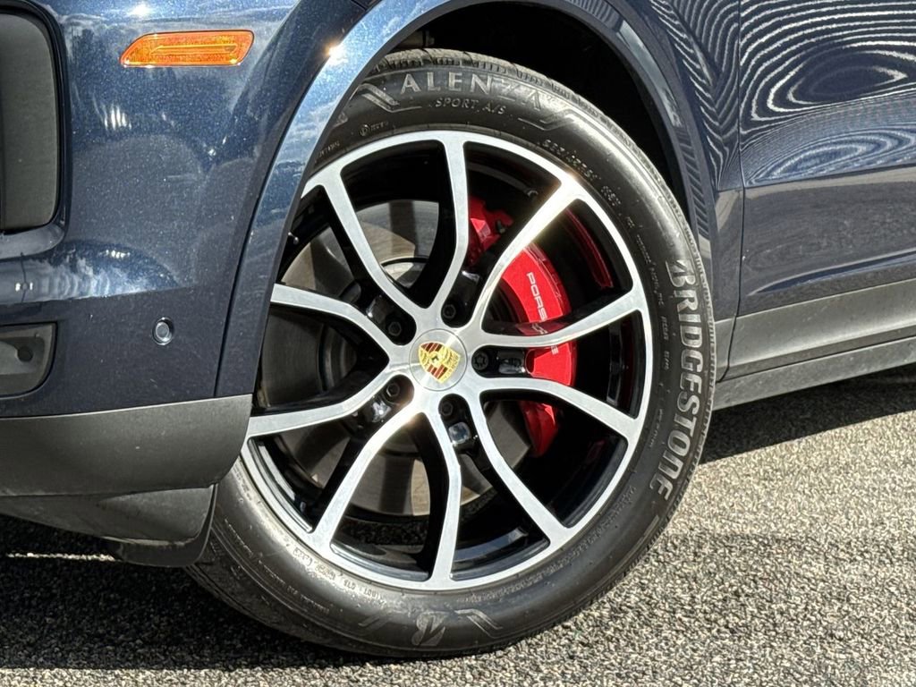 Used 2024 Porsche Cayenne S image 14
