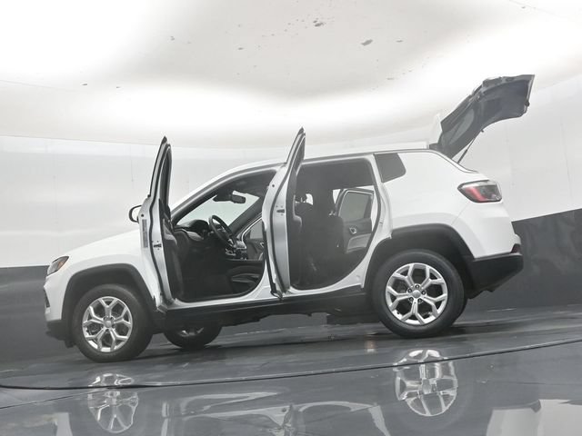 Used 2025 Jeep Compass Sport AWD/4WD image 54