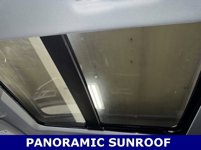 Used 2023 Ford Explorer Limited w/ Limited Technology Package image 11