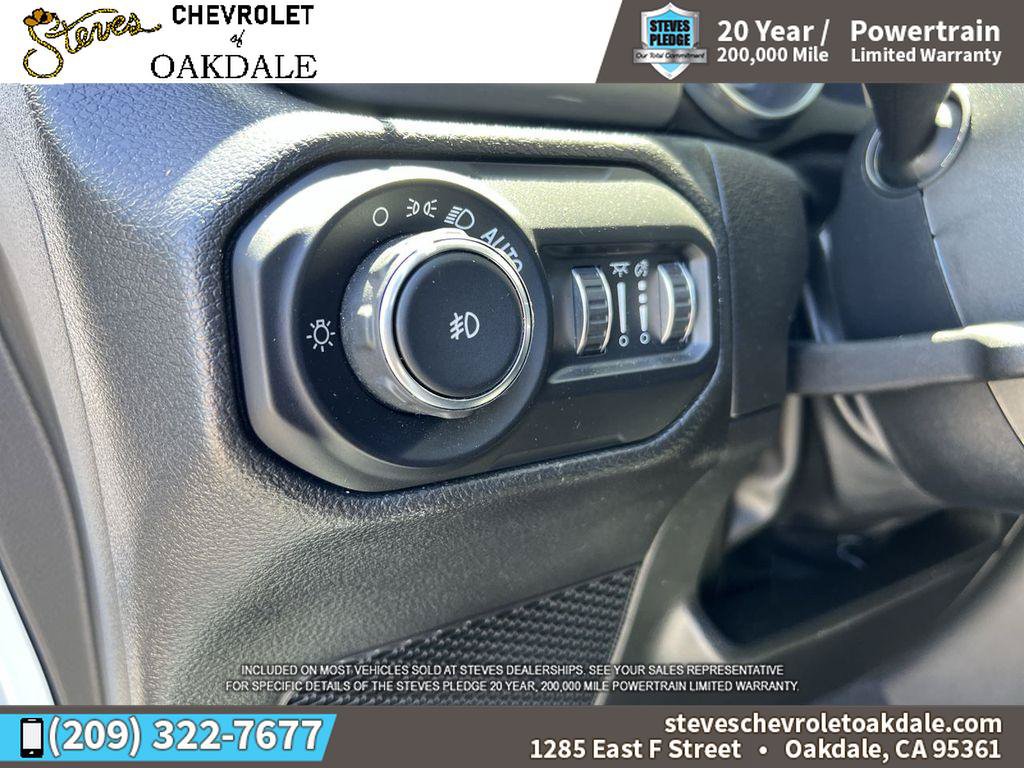 Used 2022 Jeep Wrangler Unlimited Sahara AWD/4WD image 22