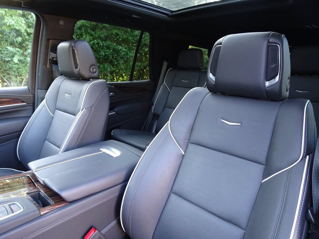 Certified 2023 Cadillac Escalade Premium Luxury w/ LPO, Floor Liner Package AWD/4WD image 10