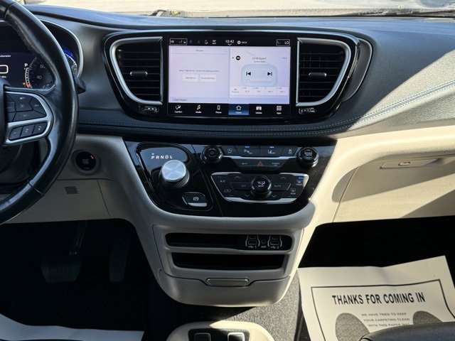 Certified 2021 Chrysler Pacifica Touring-L image 26