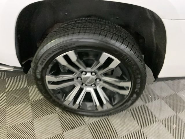 Used 2017 GMC Yukon Denali w/ Open Road Package AWD/4WD image 38