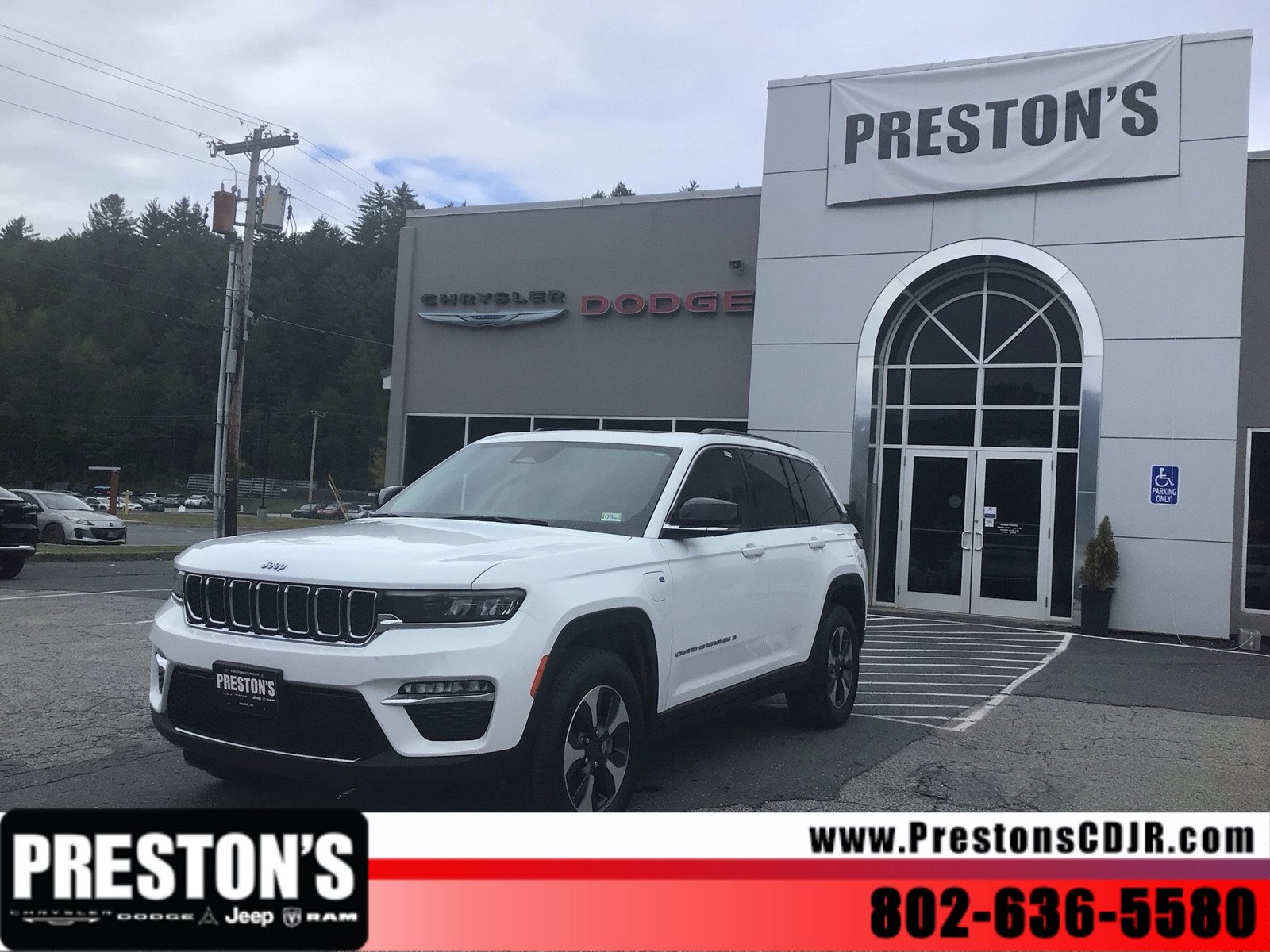 Used 2024 Jeep Grand Cherokee Limited 4xe AWD/4WD image 1