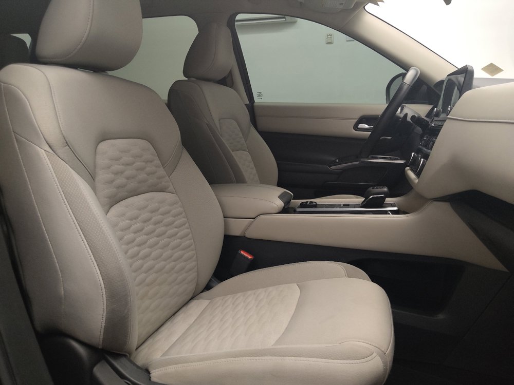 Used 2022 Nissan Pathfinder SV AWD/4WD image 21