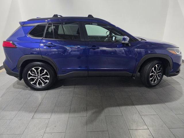 Used 2024 Toyota Corolla Cross AWD Hybrid w/ Moonroof Package image 6