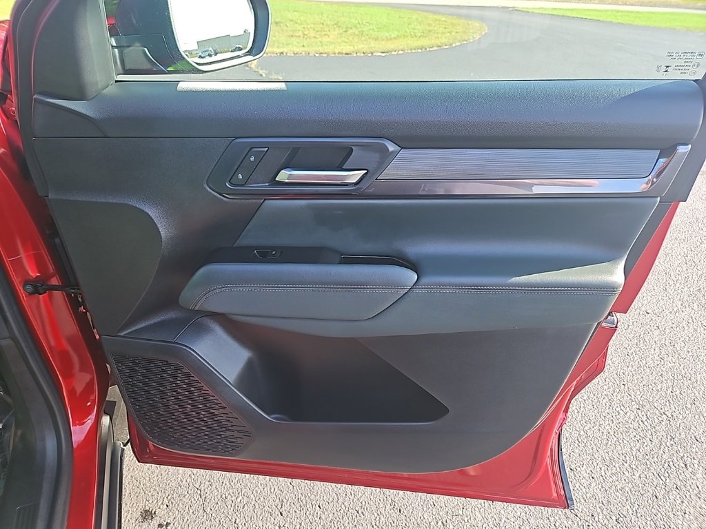 Certified 2026 GMC Terrain AT4 w/ Convenience Package III image 32