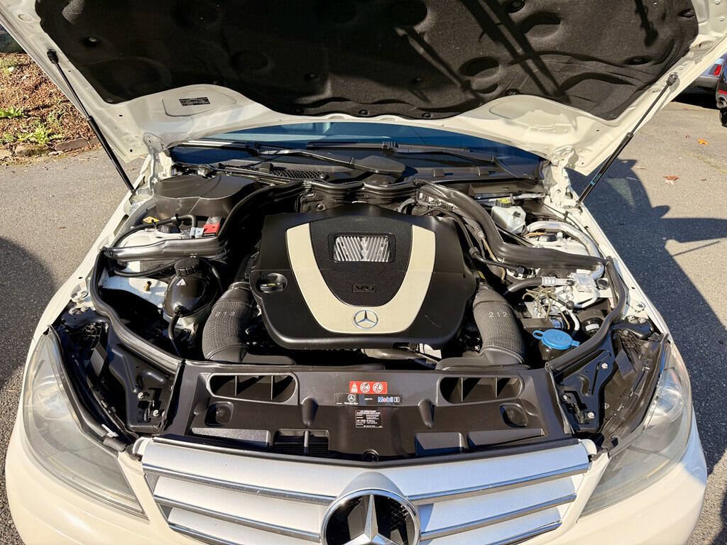 Used 2012 Mercedes-Benz C 300 4MATIC Sedan image 31