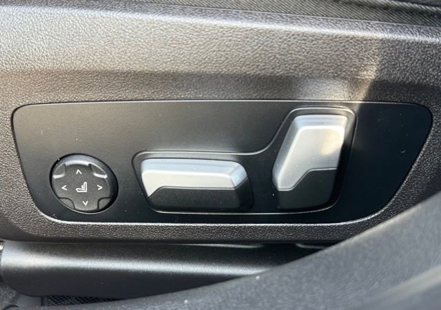 Certified 2023 BMW 330e xDrive 330e xDrive w/ Premium Package image 15