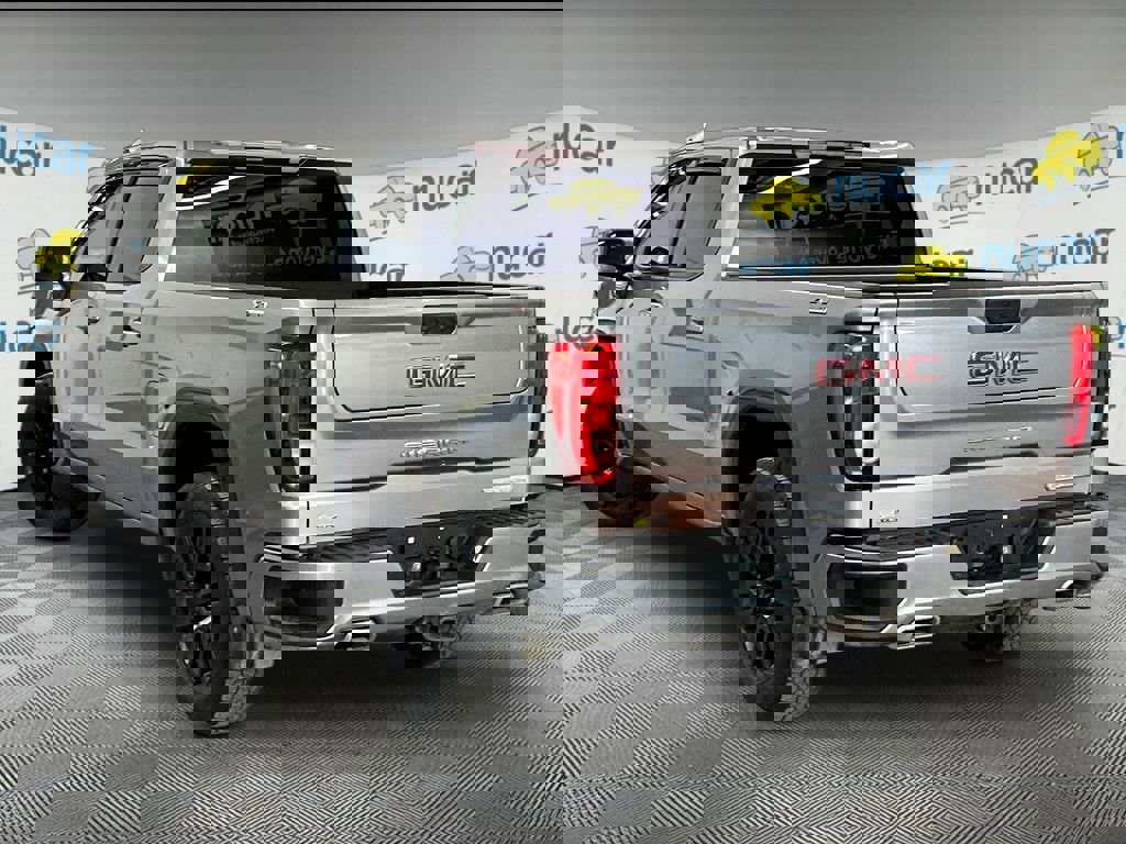 Used 2023 GMC Sierra 1500 Elevation AWD/4WD image 4