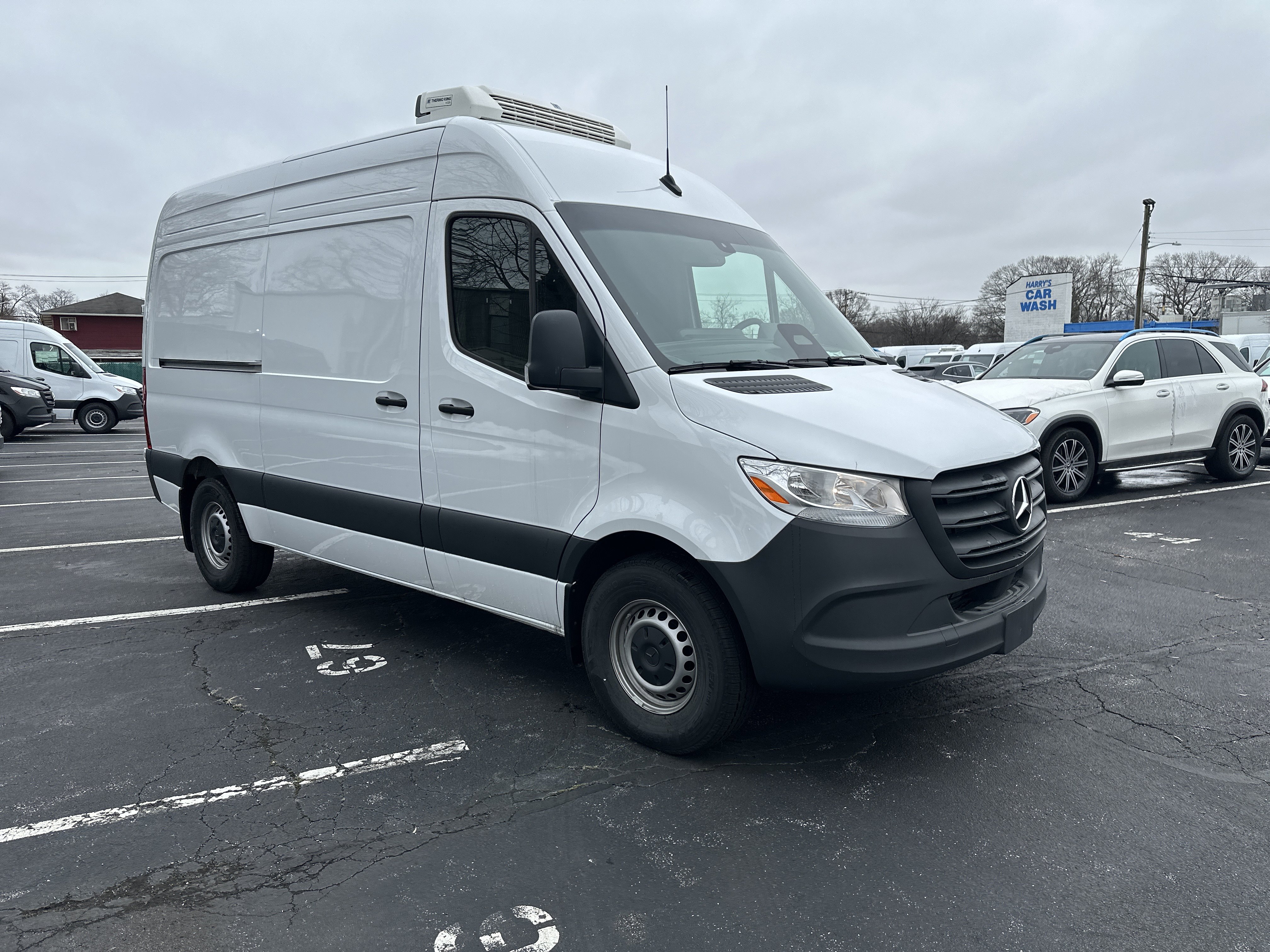 Used 2025 Mercedes-Benz Sprinter 2500 image 7