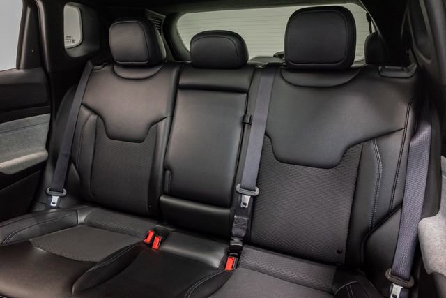 Certified 2025 Jeep Compass Latitude w/ Sun & Sound Group AWD/4WD image 27